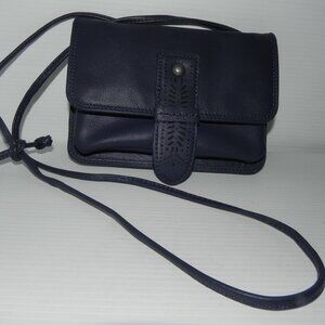 Lucky Brand Leather Crossbody Wallet /Purse